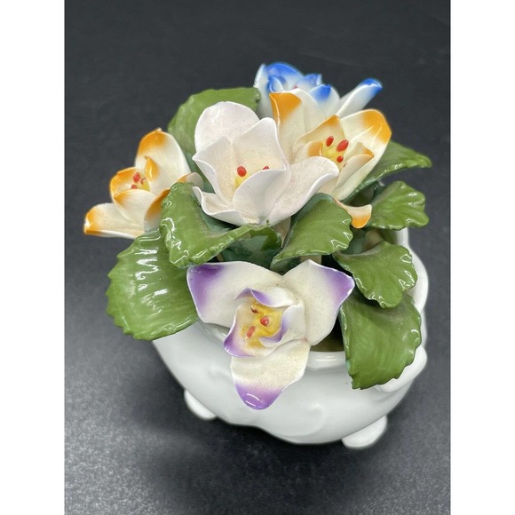 Vintage Aynsley Bone China February Crocus Floral Arrangement Birth Month - Picture 7 of 9